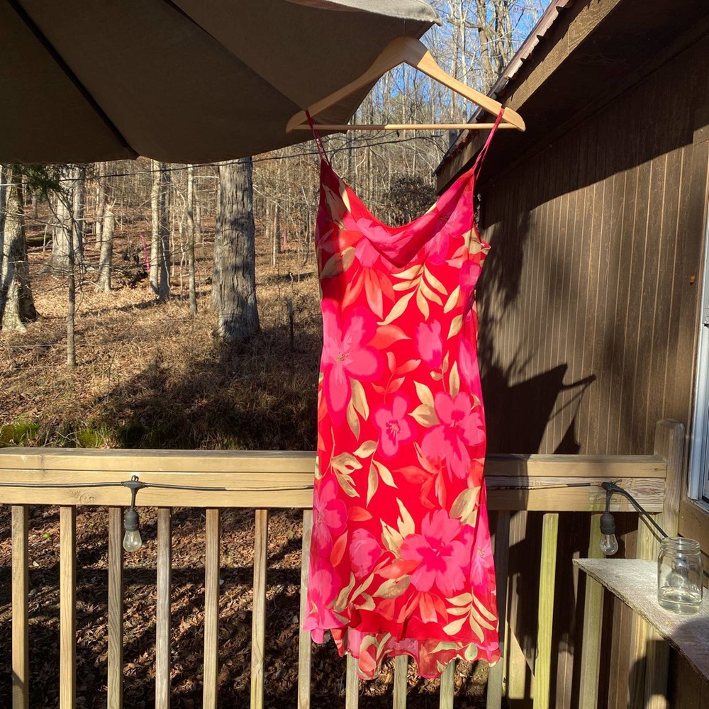 Beautiful vintage floral dress